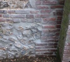 Mur r&eacute;par&eacute;