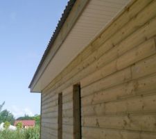 Le faux plafond commence à l'extérieur