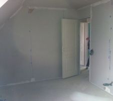Notre chambre côté entrée