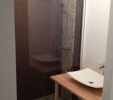 Reste des petites bricoles (pied inox, miroir,...)
