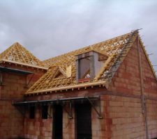 Arases et lucarne de toit