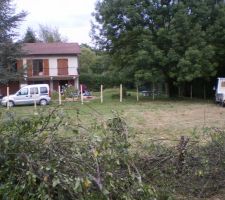 Nettoyage du terrain et pose de cl&ocirc;ture provisoire