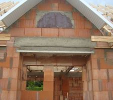 Linteau rabaiss&eacute; porche d'entr&eacute;e