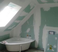 Salle de bain &eacute;tage