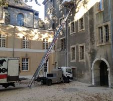 DÉPART DE TOURNON SUR RHÔNE   OUF UN MONTE MEUBLE CAR 3 ÉTAGES SANS ASCENSEUR ! !