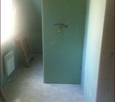 Salle d'eau de la chambre