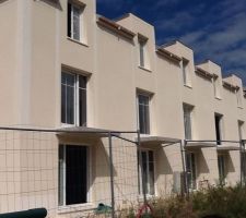 Louis Aragon, triplex. Merisier.