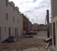 Cour int&eacute;rieure, parking. Co-propri&eacute;t&eacute;.