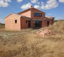 Y a comme qui dirait du boulot dans le jardin :)