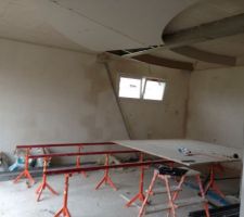 Platre en cours de sechage et faux plafond