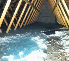 30 cm de laine de verre pulsé dans les combles