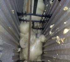 Vue du dessus du coffre de volet roulant 
injection mousse pu