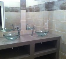 R&eacute;alisation du meuble de notre sdb, encastrement des miroirs