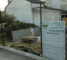 Cl&ocirc;ture de chantier sur 40 ml  d'une hauteur > 160 cm