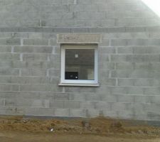 Fen&ecirc;tre pignon gauche chambre 1