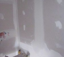 Troisième passe d'enduit en projection