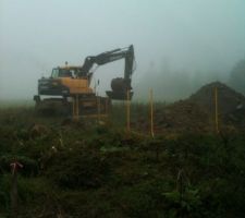 Et une pelleteuse dans le jardin!