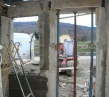 Cr&eacute;ation de la porte d'entr&eacute;e et de la fen&ecirc;tre du hall d'entr&eacute;e