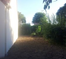 Remblaiement vu de l'angle Nord-Ouest de la maison