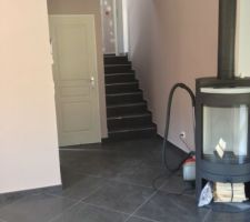 Poele a bois et acces demi niveau