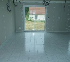 Carrelage vue baie vitr&eacute;e