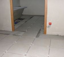 Salle de bain et palier