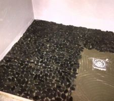 Sol de la douche &agrave; l'italienne