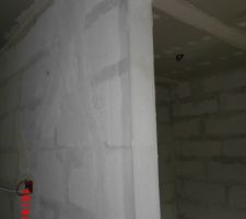 Corni&egrave;re d'angle avant pl&acirc;tre