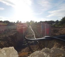 Tranchée et tuyaux passés ainsi que les buses TAE ect