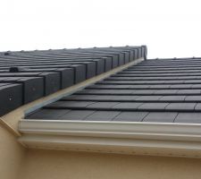 Cot&eacute;  ext&eacute;rieur ou il y a le jour