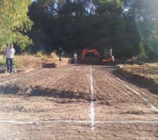 On trace les lignes des fondations
