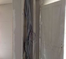 L'entr&eacute;e et l'emplacement du compteur &eacute;lectrique