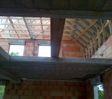 Notre belle charpente est arrivée