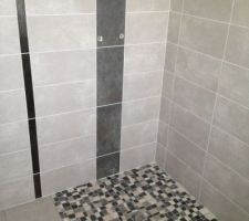 La douche termin&eacute;e, il ne manque plus que la robinetterie et la paroi de douche!
