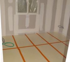 Chambre / bureau RDC