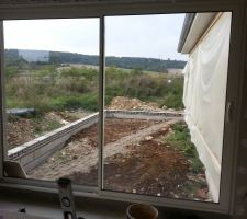 Y a plus qu'à mettre des cailloux et bétonner tout ça..... ce sera pour le printemps suivant