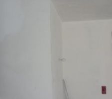 Découpe du plafond en biais pour obtenir une échappée de 2m minimum