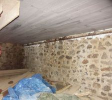 Le coffrage en lambris vu du RDC.