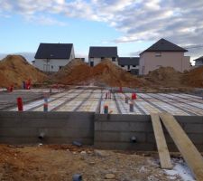 Mise en place des grilles pour la dalle.