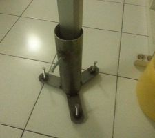 Détail du support de mire pour travailler seul avec la lunette