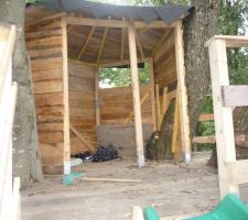 Enfin la cabane , manque queques finitions !!!!