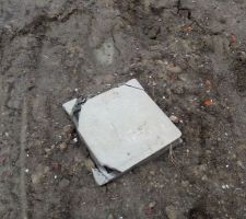 Les ouvriers ont cassé ma plaque