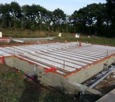 La base de la maison prend forme