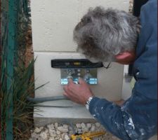 Mise en place des plaques moteur au scellement chimique   tiges filetées   écrous