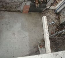 Tra&ccedil;age au sol de l'escalier