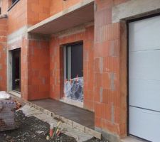 Dalle devant entrée