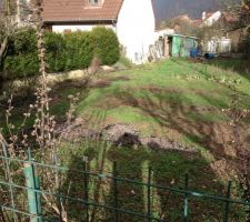 Terrain brut avant construction