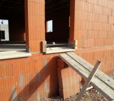 Les margelles sont pos&eacute;es