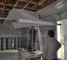 Installation de la membrane pare vapeur au plafond (à l'aide du lève plaque !)