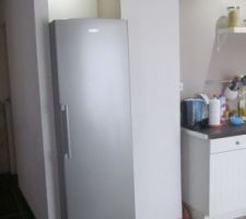 En matière d\'implantation de frigo on ne fait guère mieux c\'est au poil!